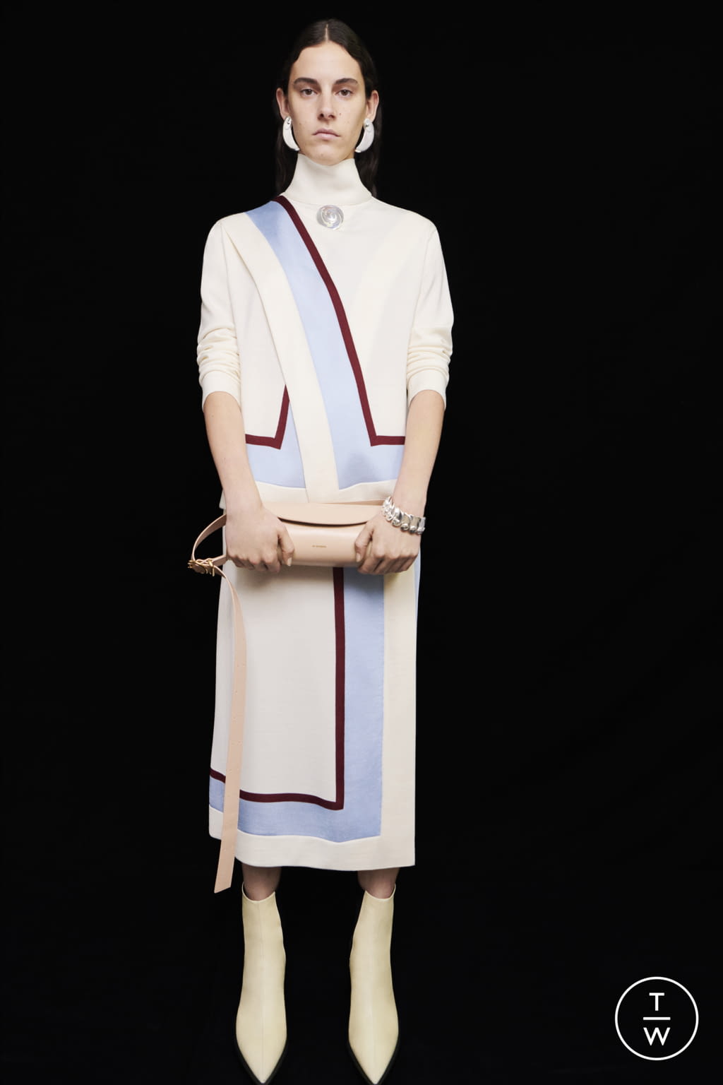 Fashion Week Milan Pre-Fall 2022 look 16 from the Jil Sander collection womenswear