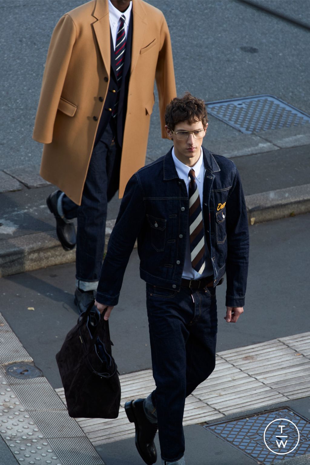 Fashion Week Milan Pre-Fall 2025 look 16 from the Dsquared2 collection 男装