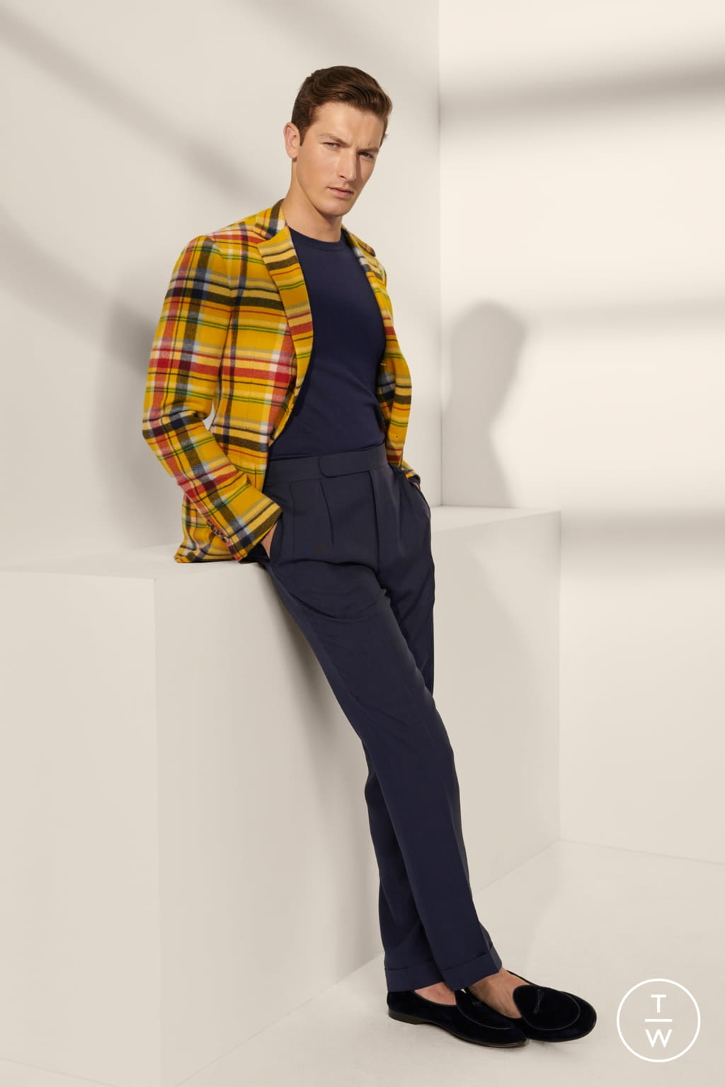 Fashion Week Milan Spring/Summer 2020 look 15 from the Ralph Lauren Purple Label collection 男装