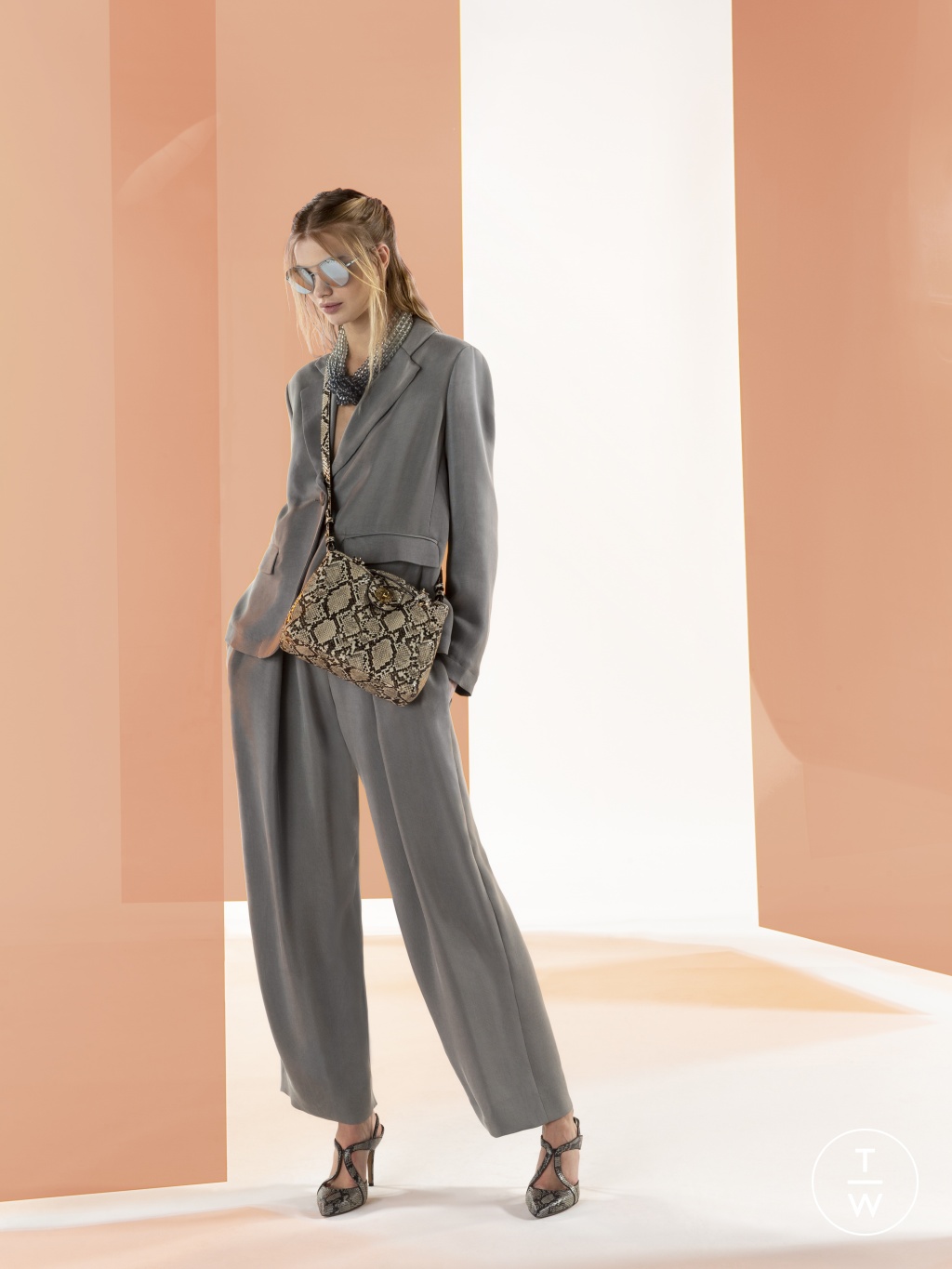 Fashion Week Milan Resort 2020 look 15 de la collection Emporio Armani womenswear