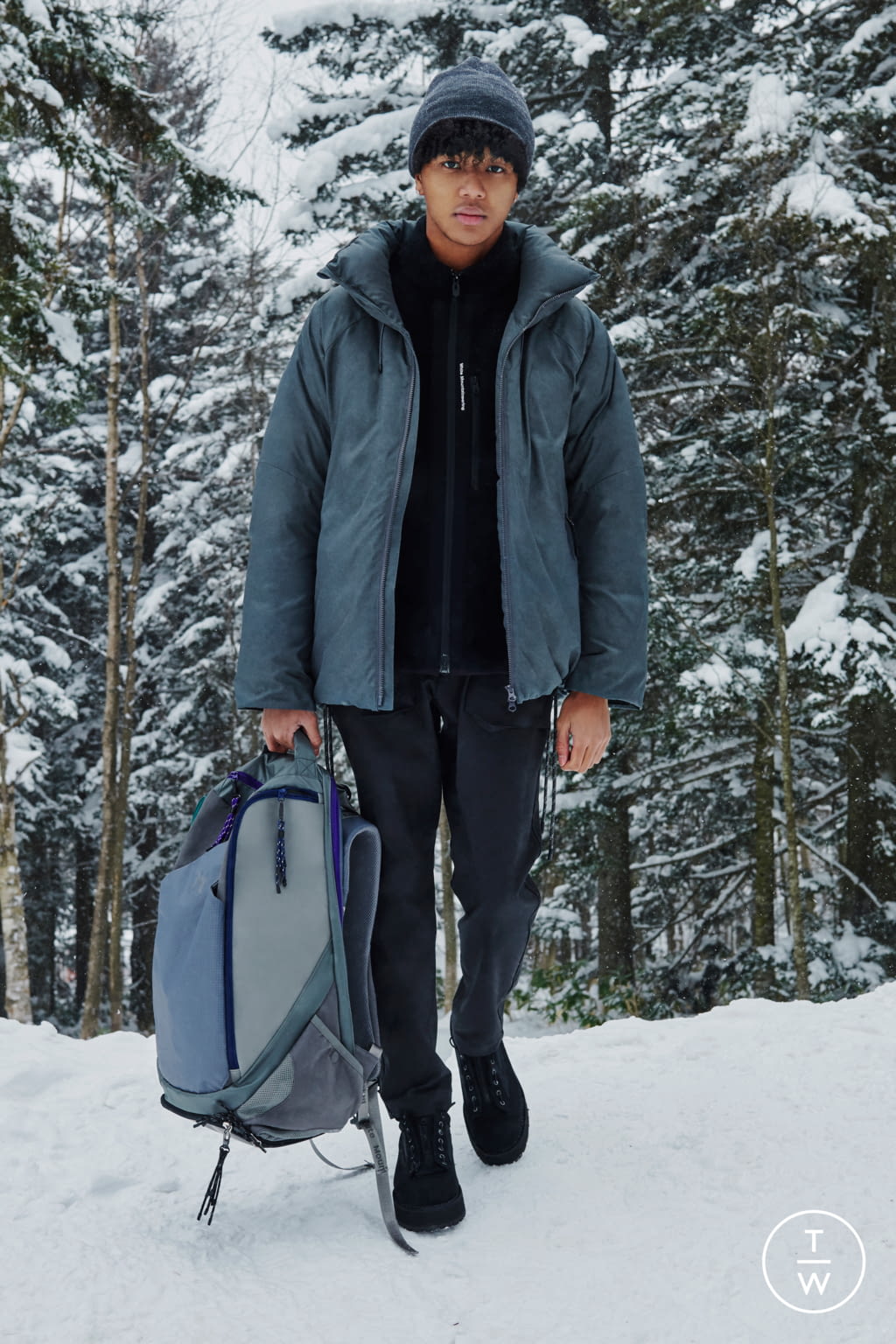 Fashion Week Paris Fall/Winter 2021 look 16 from the White Mountaineering collection 男装