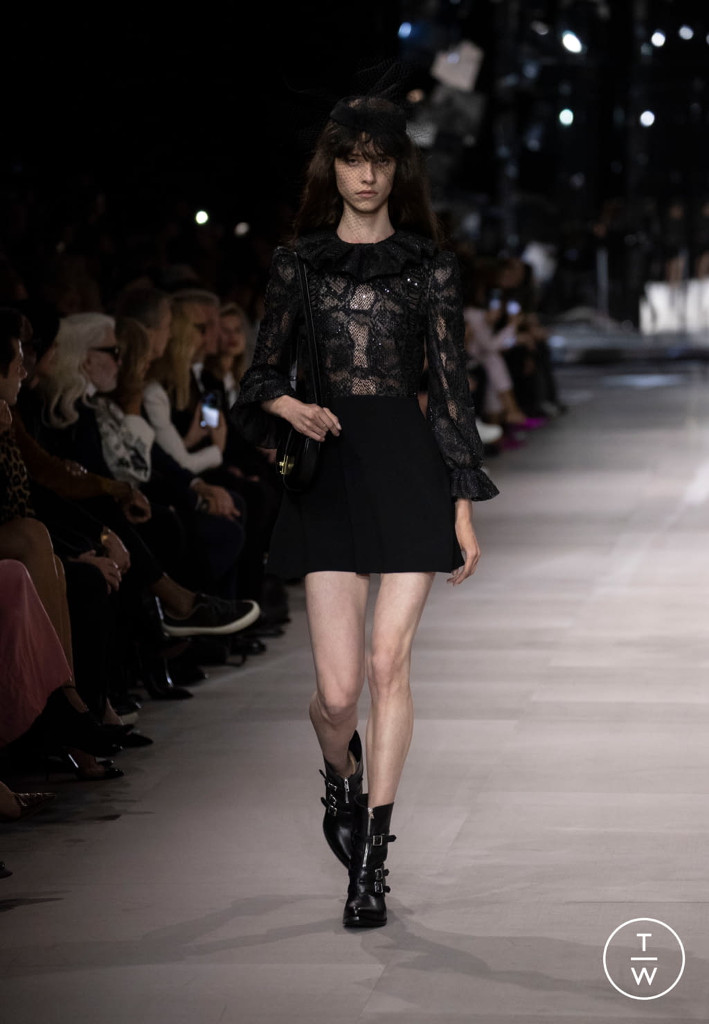 Fashion Week Paris Spring/Summer 2019 look 16 from the Celine collection womenswear