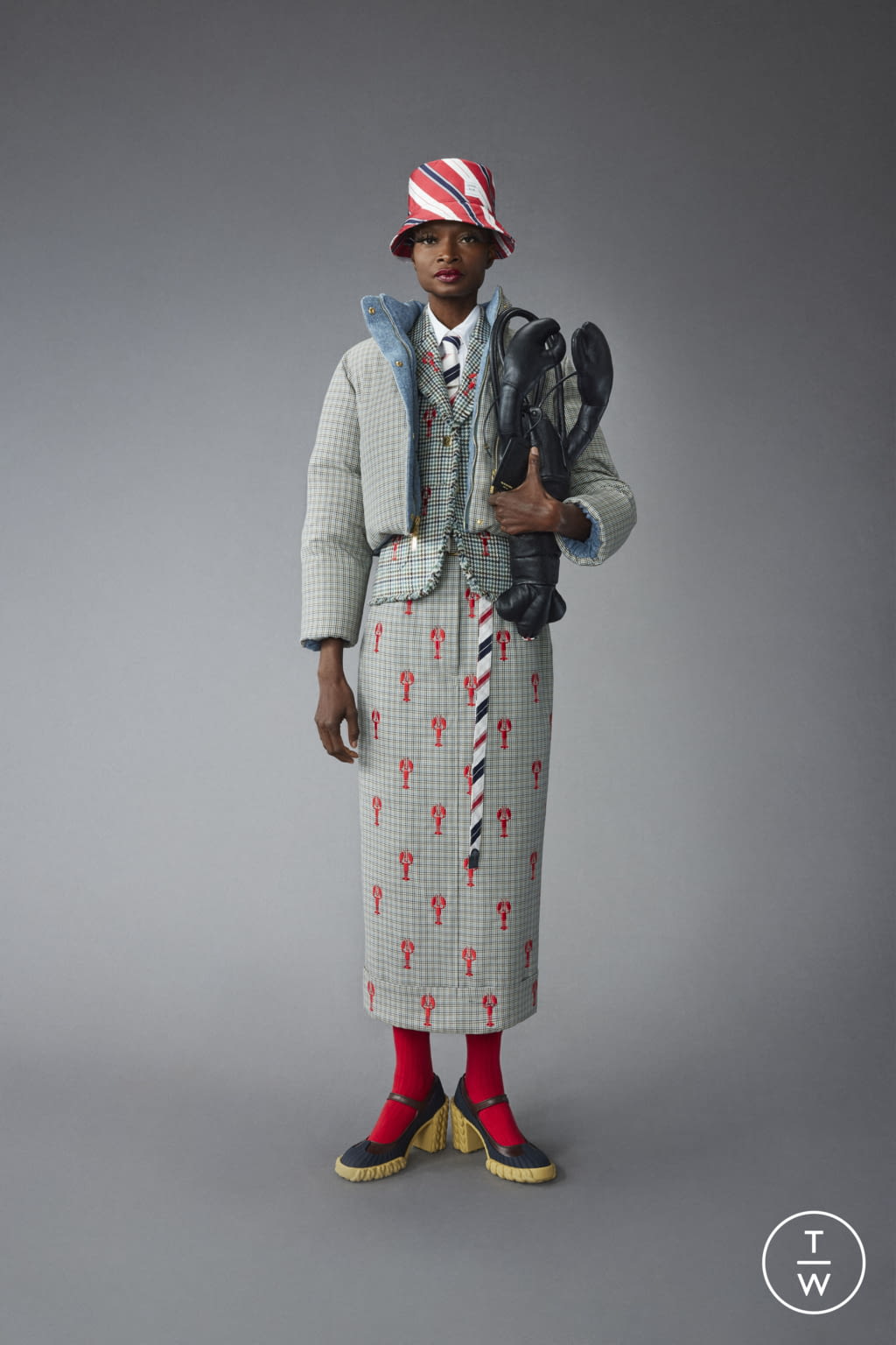Fashion Week New York Pre-Fall 2022 look 16 from the Thom Browne collection womenswear