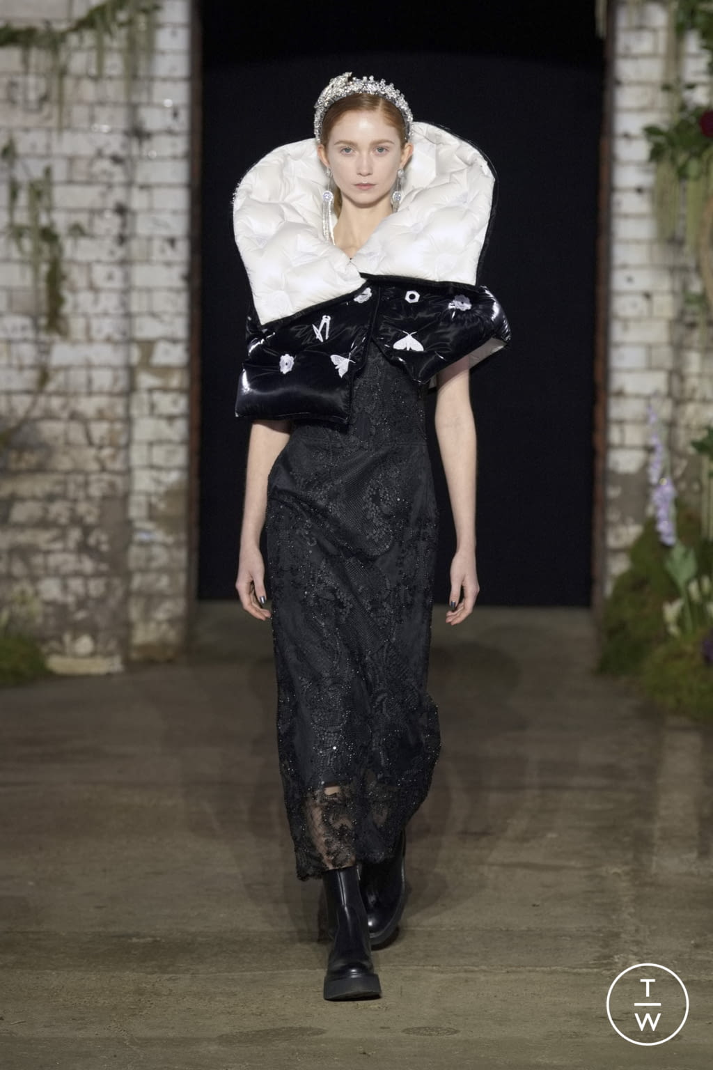 Fashion Week London Fall/Winter 2022 look 16 from the MITHRIDATE collection womenswear