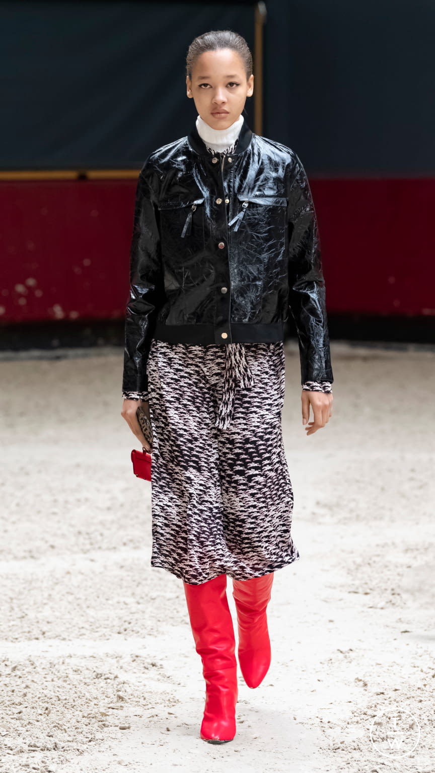 Fashion Week Paris Fall/Winter 2021 look 16 from the Longchamp collection womenswear