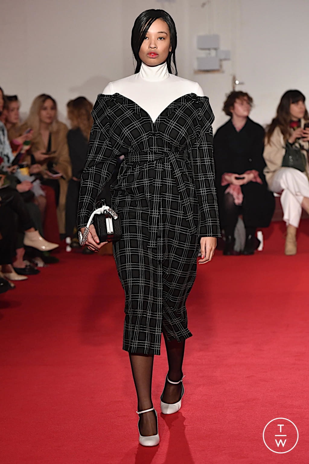 Fashion Week London Fall/Winter 2020 look 25 from the 16 Arlington collection womenswear