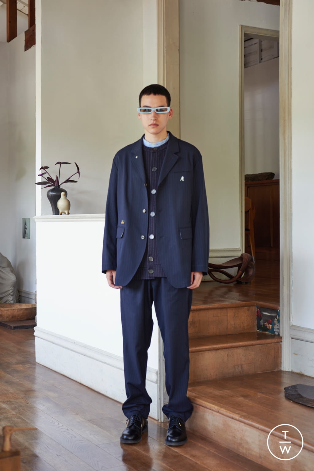Fashion Week Paris Spring/Summer 2022 look 16 from the Undercover collection menswear