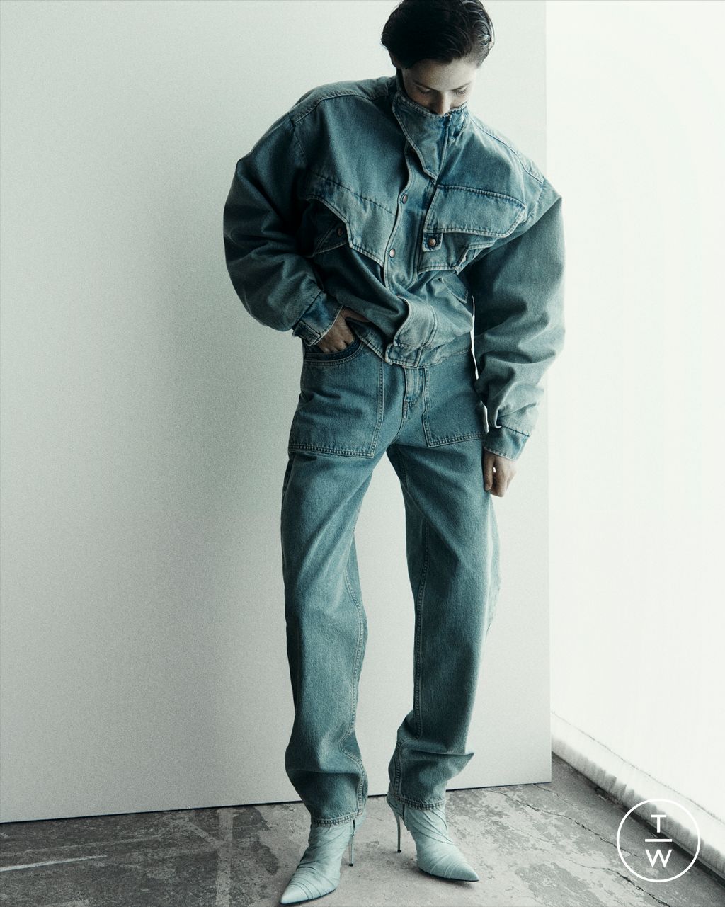 Fashion Week Paris Resort 2024 look 16 from the Rev collection 女装