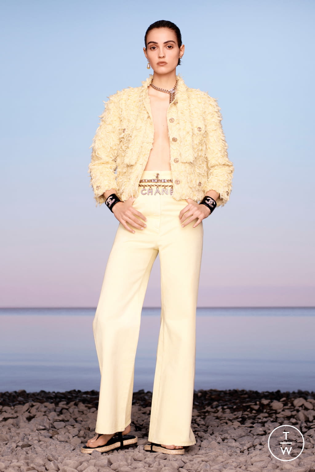 Fashion Week Paris Resort 2021 look 16 from the Chanel collection womenswear