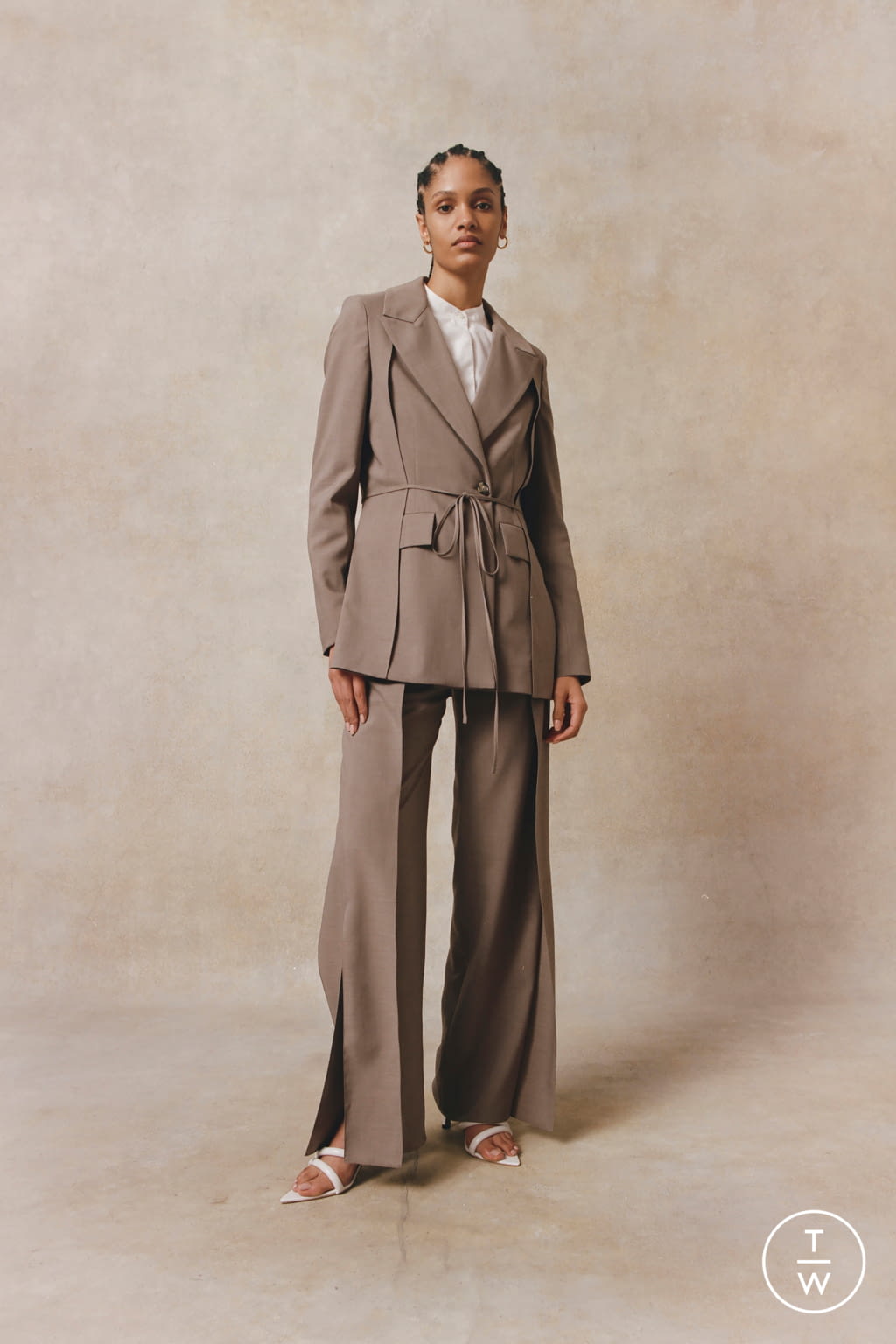 Fashion Week London Fall/Winter 2021 look 16 from the Palmer Harding collection womenswear