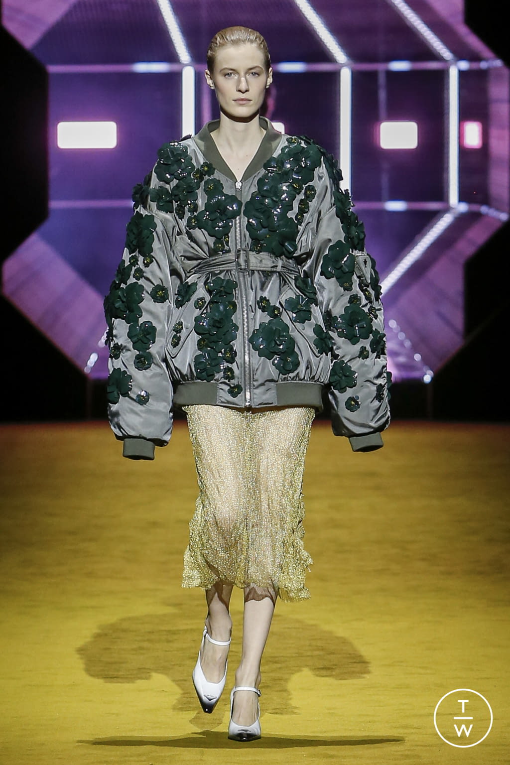 Fashion Week Milan Fall/Winter 2022 look 16 from the Prada collection womenswear