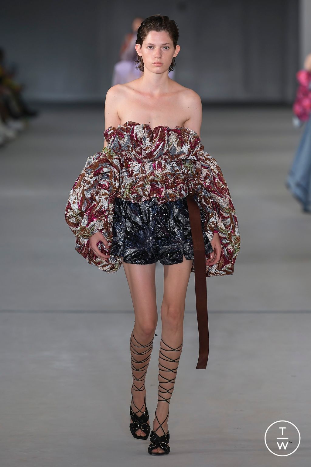 Fashion Week New York Spring/Summer 2023 look 23 de la collection Prabal Gurung womenswear