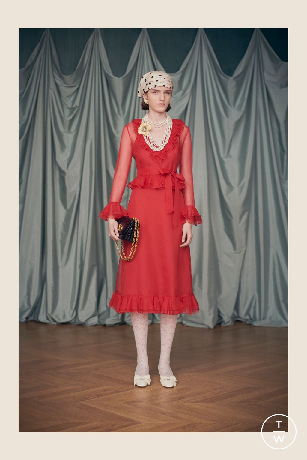 Fashion Week Paris Resort 2025 look 161 from the Valentino collection 女装