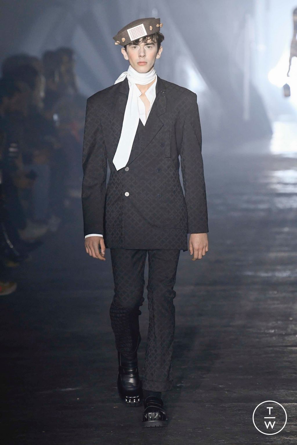 Fashion Week Milan Fall/Winter 2023 look 15 from the Charles Jeffrey LOVERBOY collection menswear