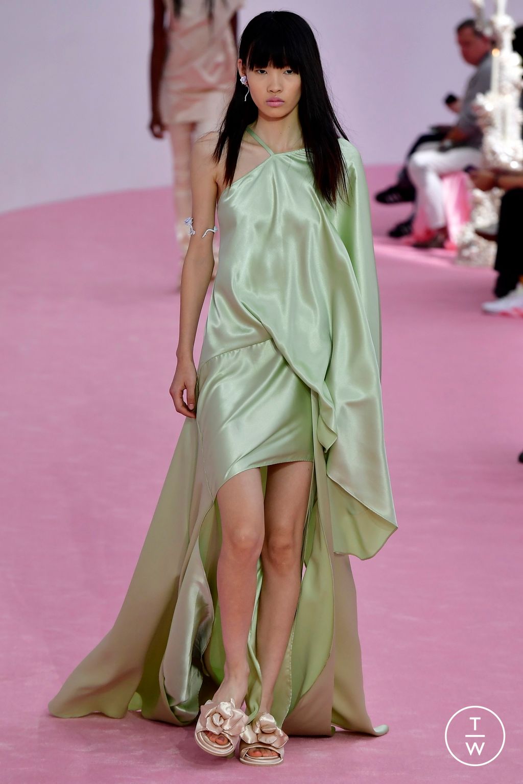 Fashion Week Paris Spring/Summer 2023 look 35 from the Acne Studios collection 女装