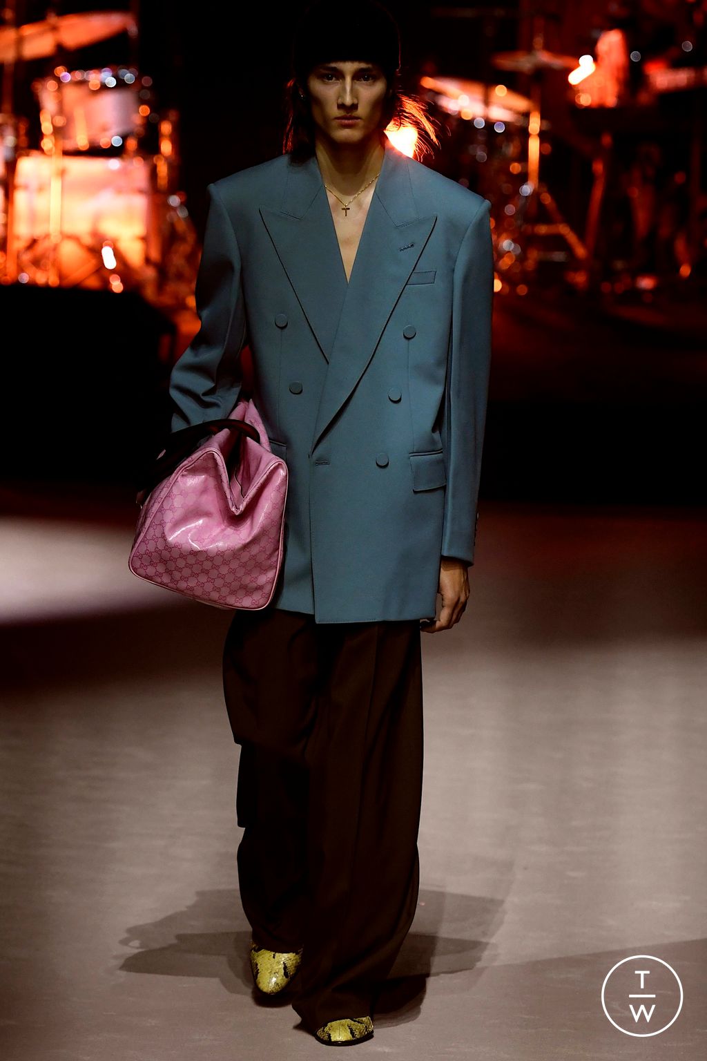 Fashion Week Milan Fall/Winter 2023 look 12 de la collection Gucci menswear