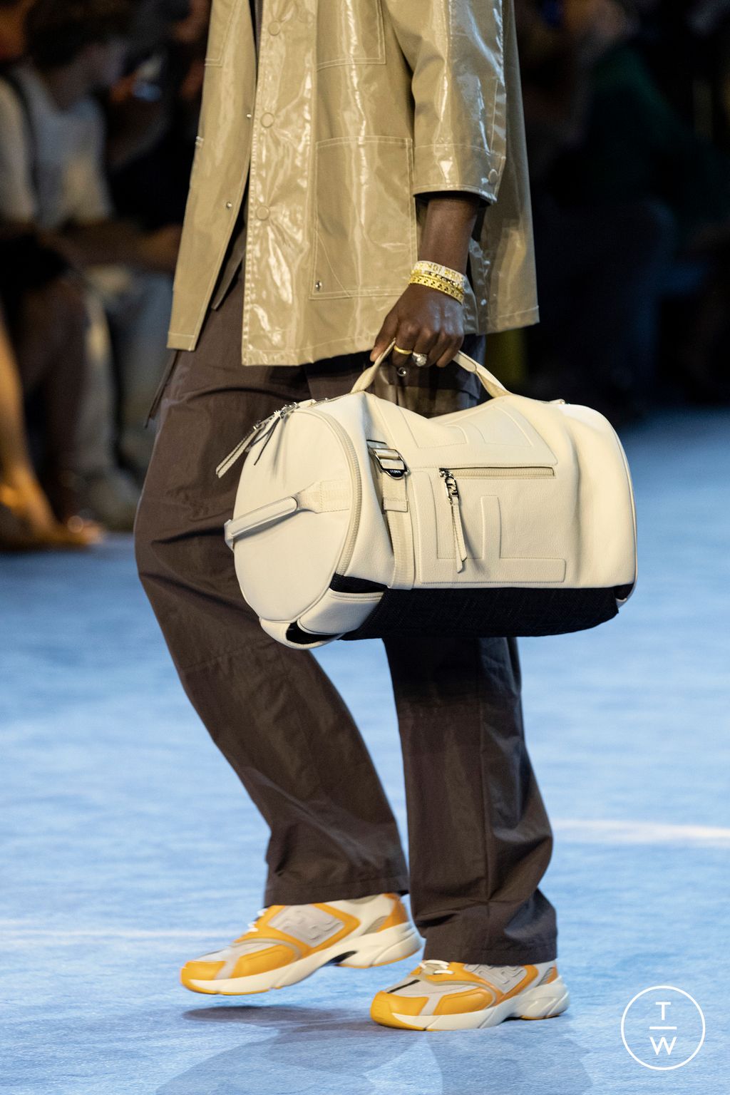 Fashion Week Milan Spring/Summer 2023 look 12 from the Fendi collection 男装配饰