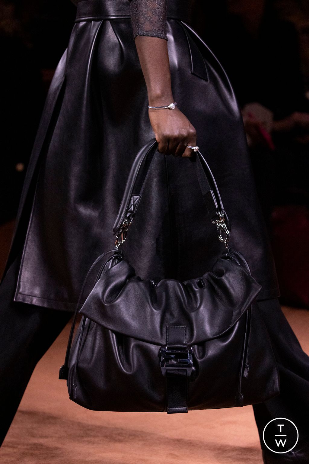 Fashion Week Milan Fall/Winter 2025 look 46 from the Fendi collection 女装配饰