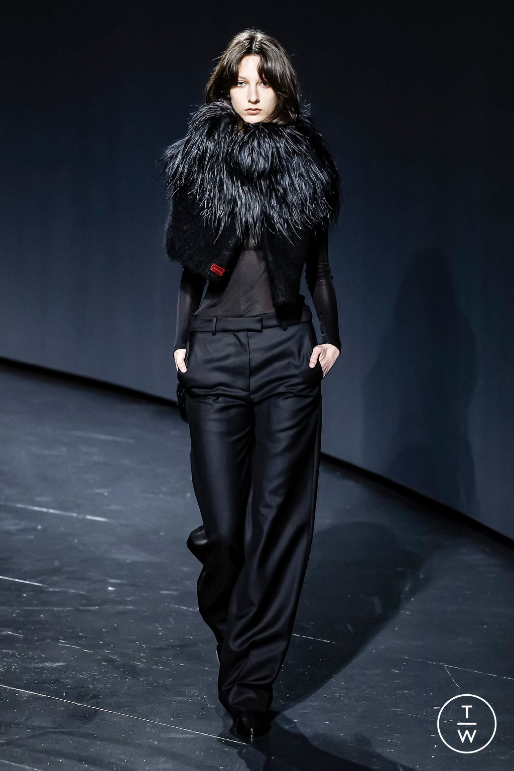 Fashion Week London Fall/Winter 2024 look 11 from the 16Arlington collection 女装