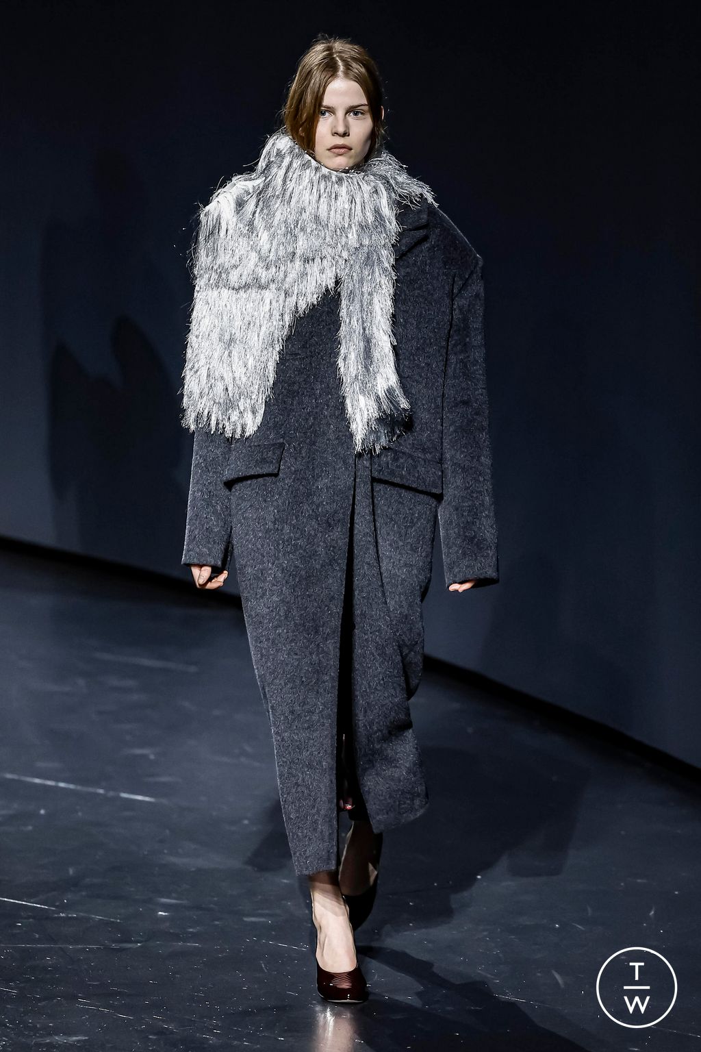 Fashion Week London Fall/Winter 2024 look 35 from the 16Arlington collection 女装