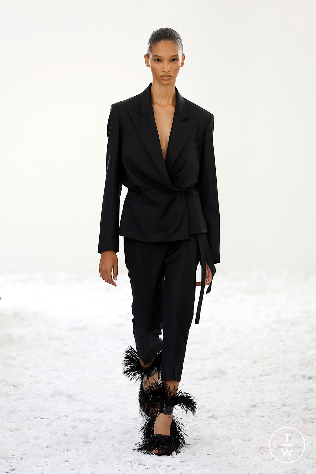 Fashion Week London Spring/Summer 2025 look 33 from the 16Arlington collection womenswear