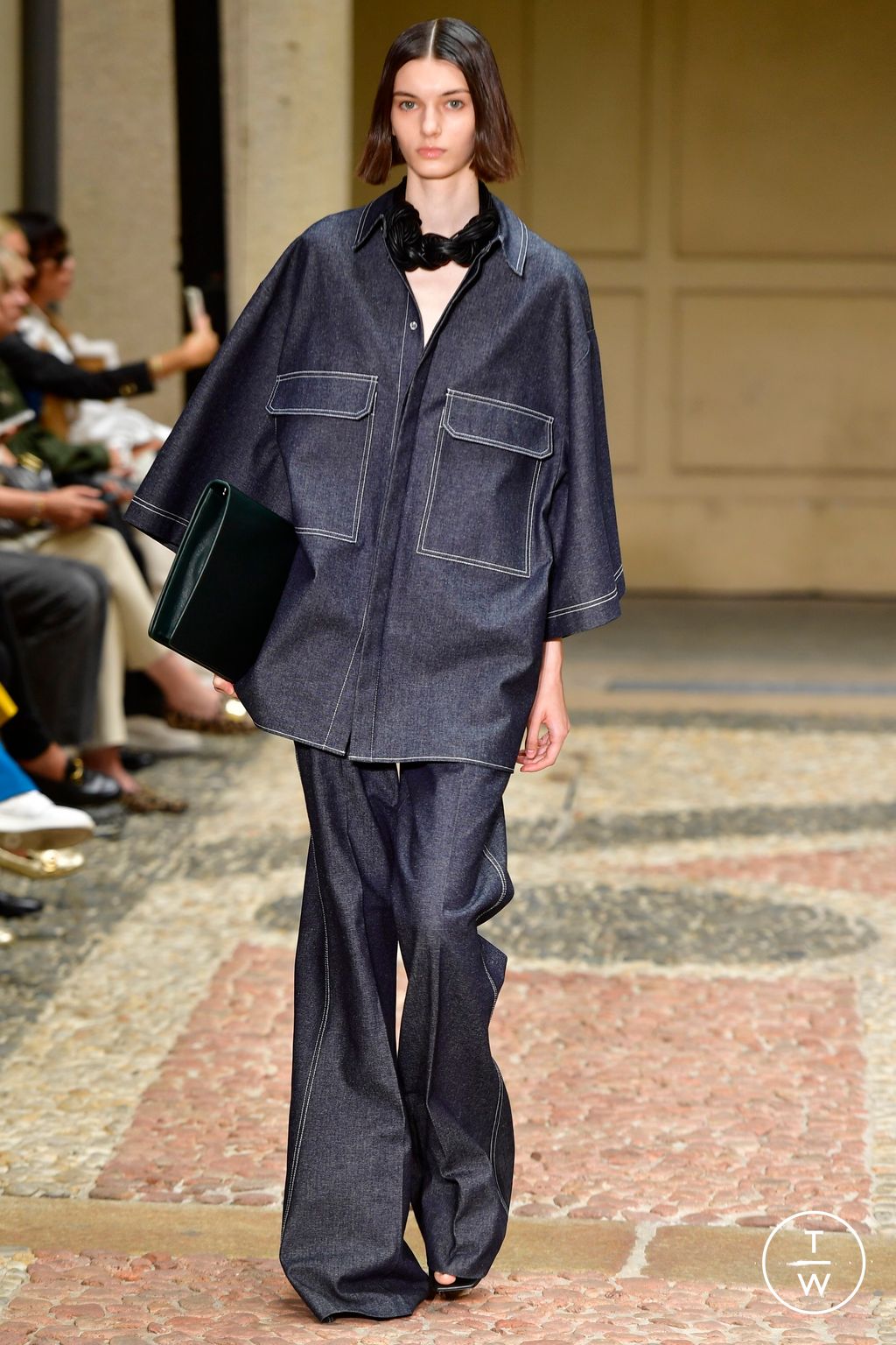 Fashion Week Milan Spring/Summer 2023 look 13 de la collection Calcaterra womenswear