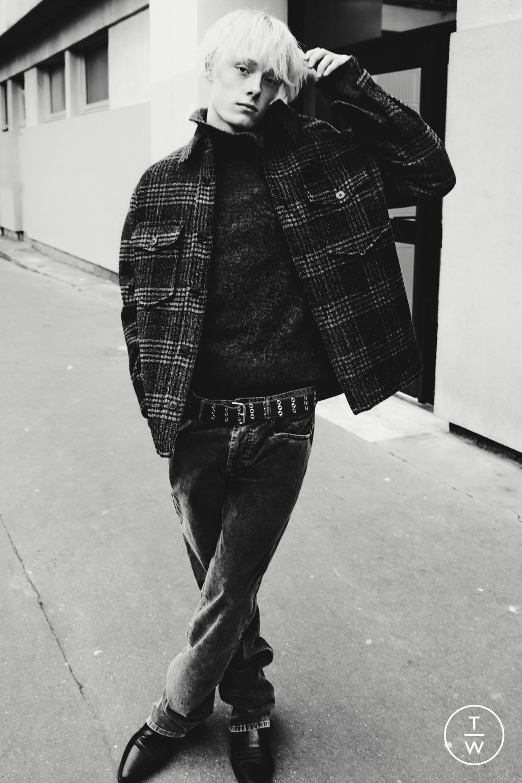Fashion Week Paris Fall/Winter 2025 look 16 de la collection Isabel Marant menswear