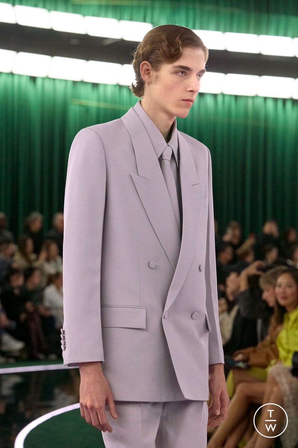 Fashion Week Milan Fall/Winter 2025 look 14 from the Gucci collection womenswear accessories