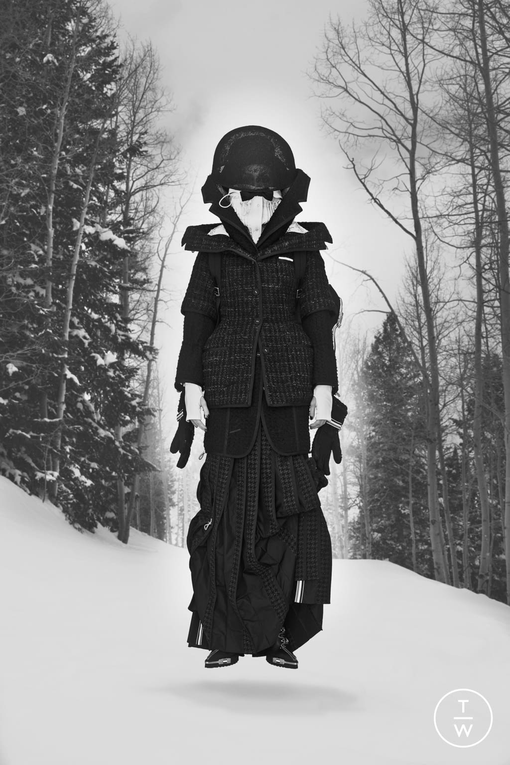 Fashion Week Paris Fall/Winter 2021 look 17 from the Thom Browne collection womenswear