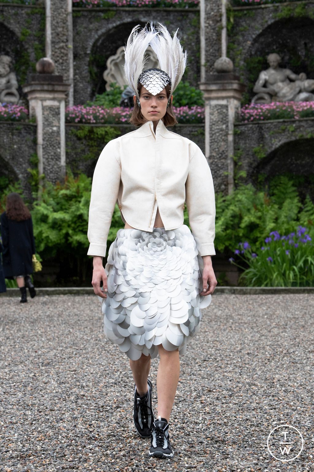 Fashion Week Paris Resort 2024 look 17 from the Louis Vuitton collection womenswear