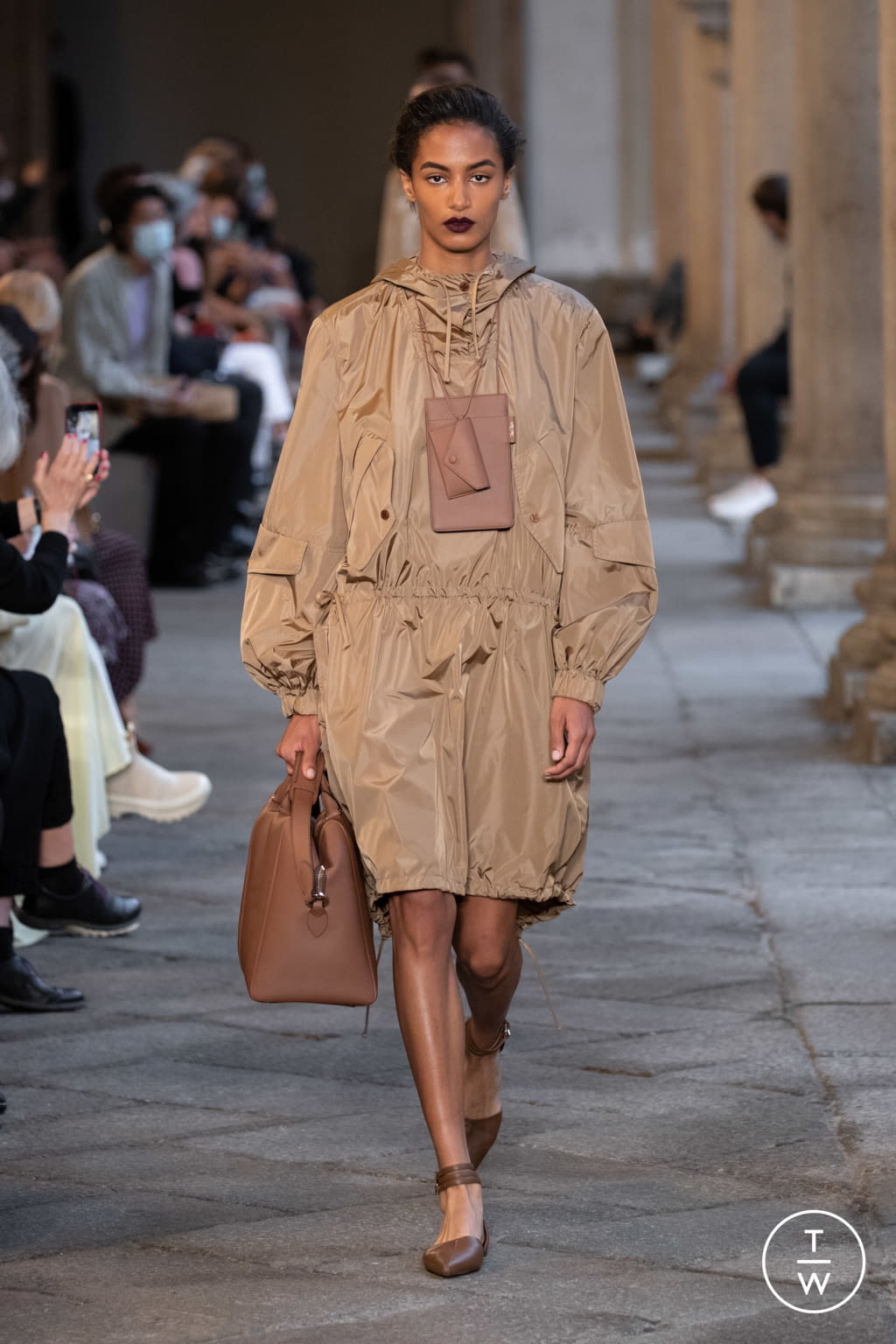 Fashion Week Milan Spring/Summer 2021 look 17 from the Max Mara collection womenswear
