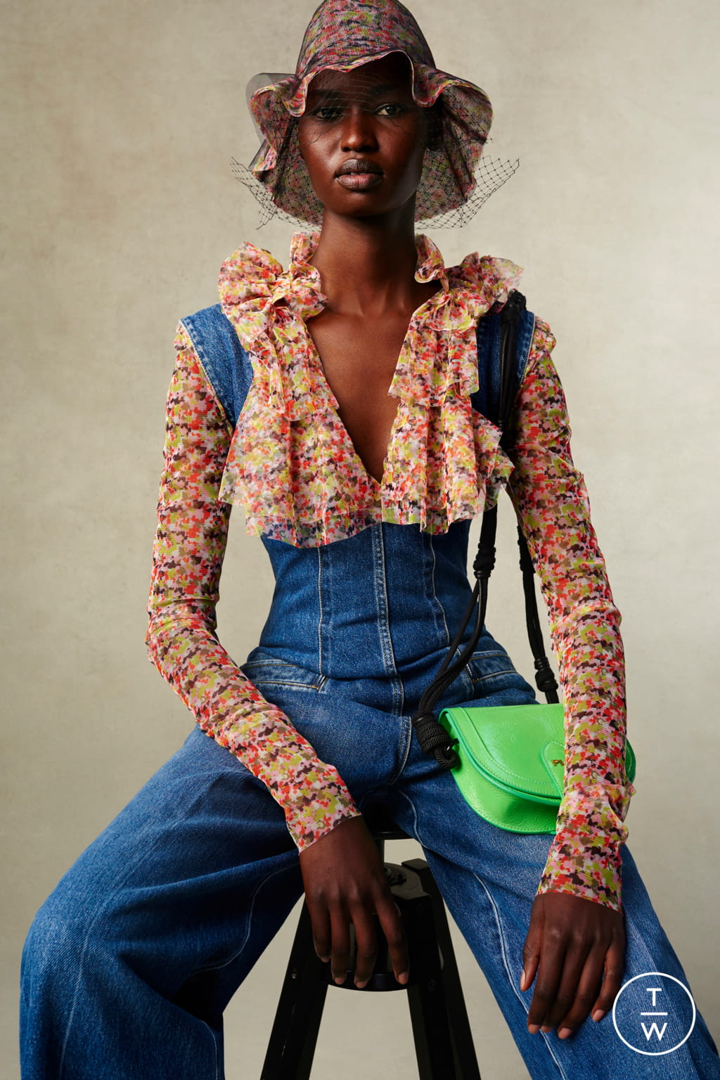 Fashion Week Milan Resort 2022 look 17 from the Philosophy di Lorenzo Serafini collection womenswear