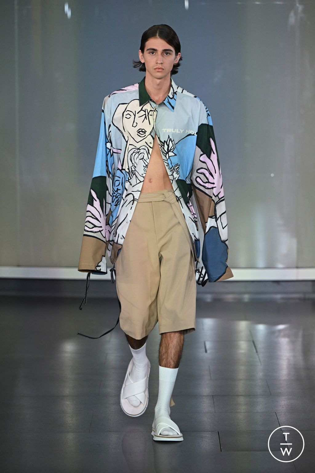 Fashion Week Milan Spring/Summer 2023 look 17 from the Dhruv-Kapoor collection menswear