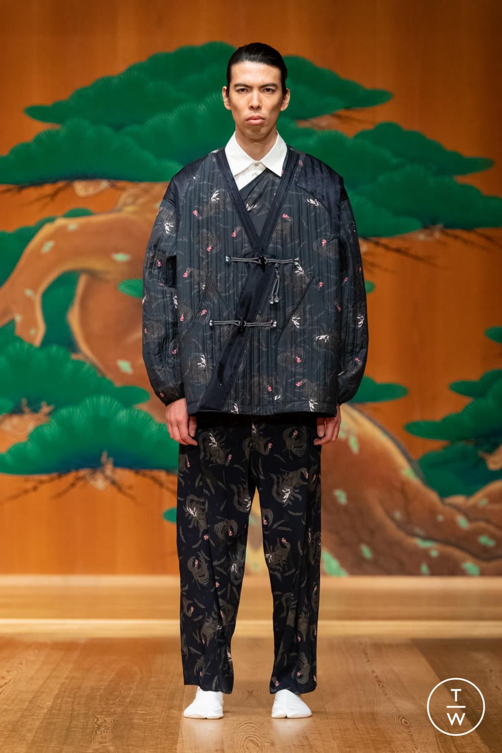 Fashion Week Paris Spring/Summer 2021 look 17 from the Yoshio Kubo collection menswear