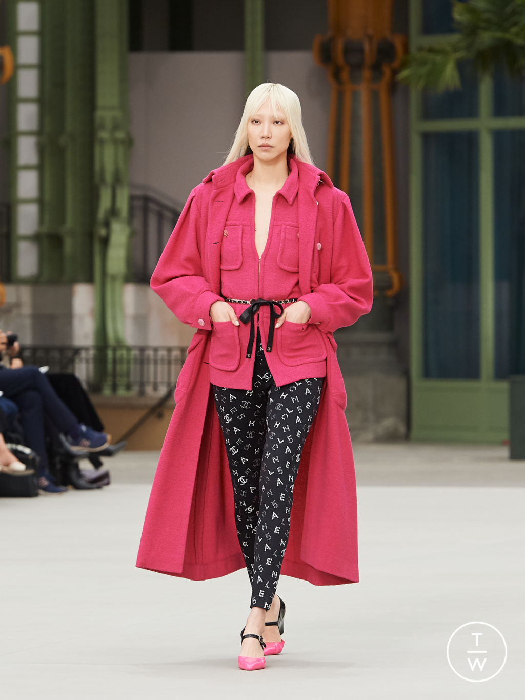 Fashion Week Paris Resort 2020 look 17 from the Chanel collection womenswear