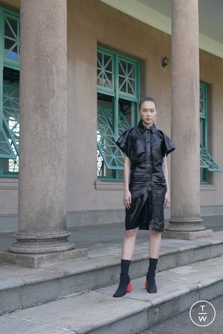 Fashion Week London Spring/Summer 2022 look 17 from the Jamie Wei Huang collection womenswear