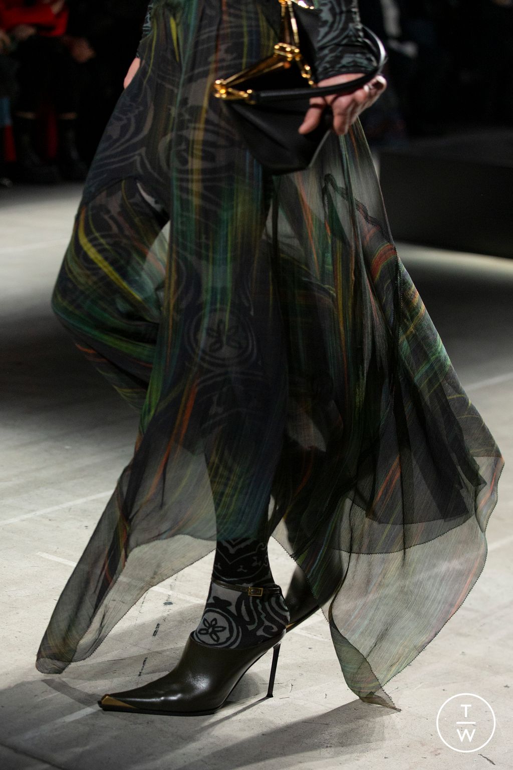 Fashion Week Milan Fall/Winter 2024 look 11 from the Etro collection 女装配饰