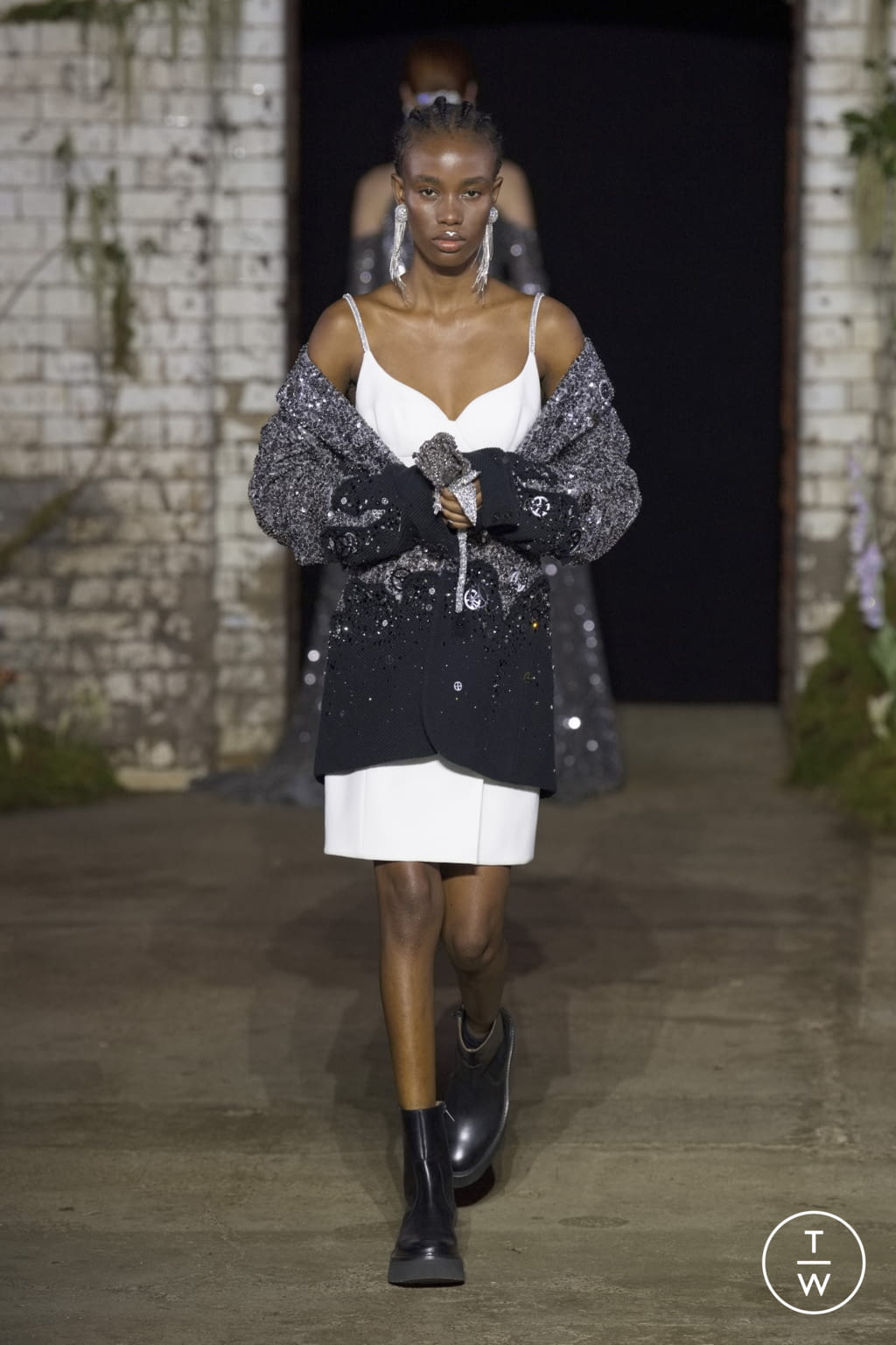 Fashion Week London Fall/Winter 2022 look 17 from the MITHRIDATE collection womenswear