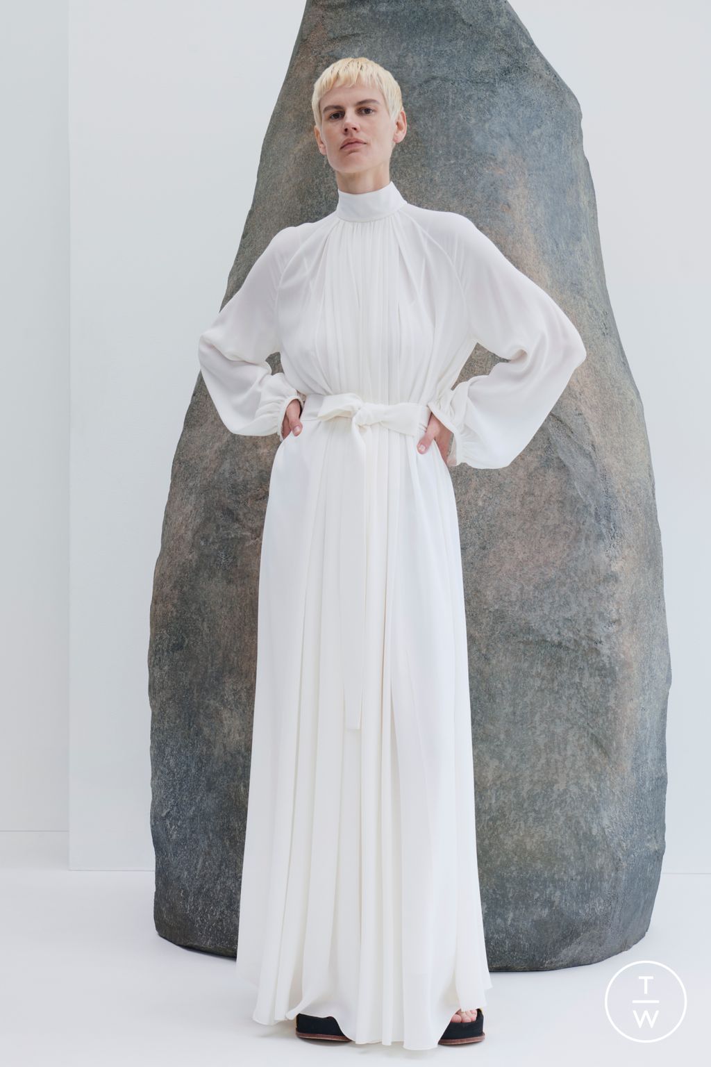 Fashion Week New York Resort 2024 look 17 from the Gabriela Hearst collection womenswear