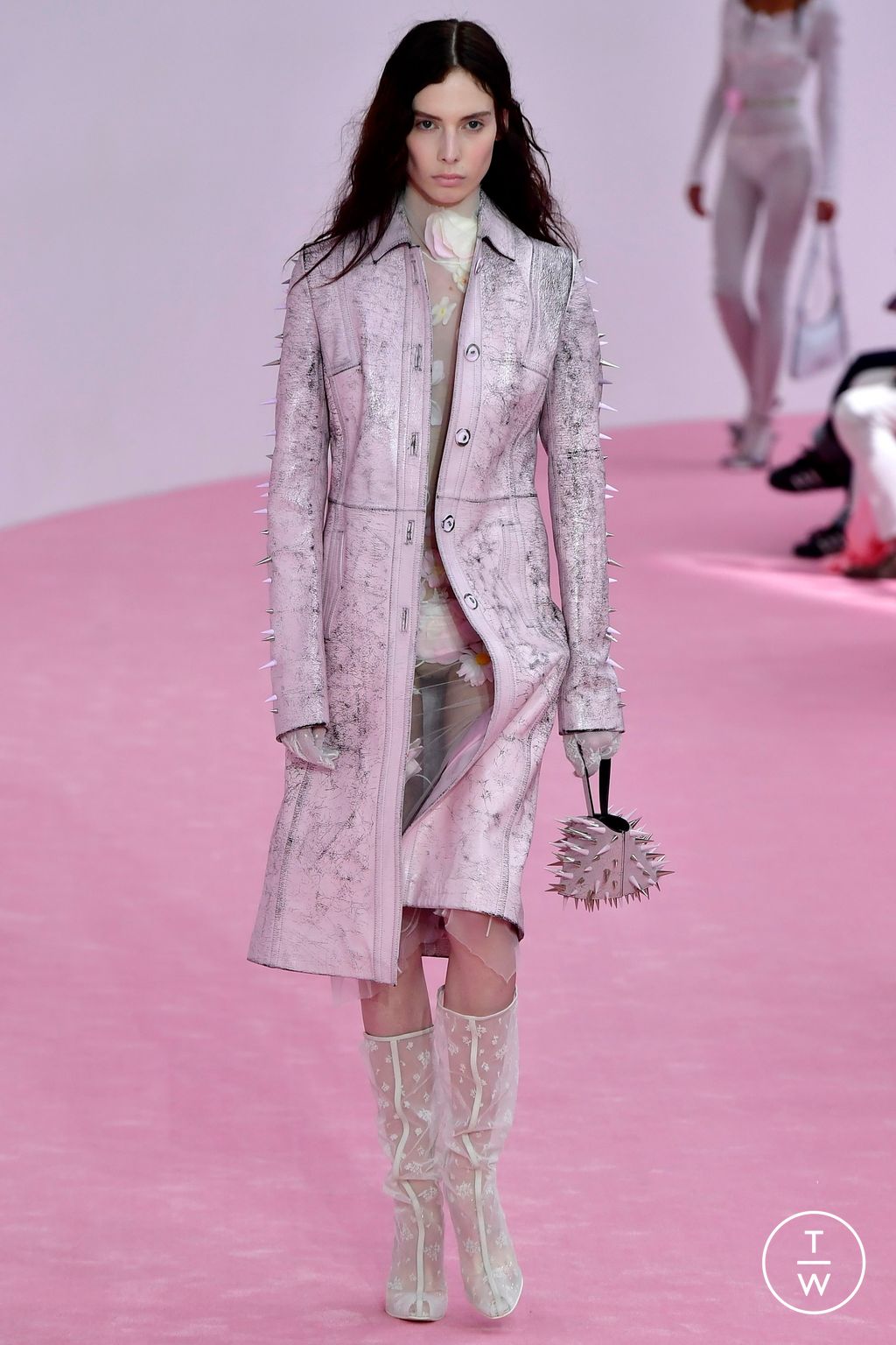 Fashion Week Paris Spring/Summer 2023 look 7 from the Acne Studios collection 女装