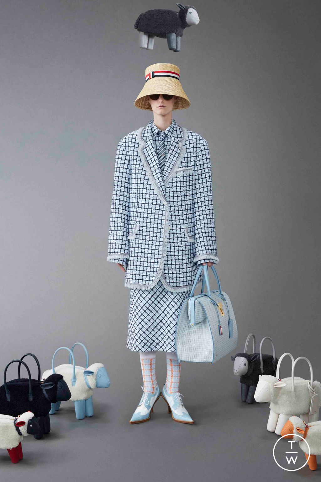 Fashion Week New York Resort 2024 look 17 from the Thom Browne collection 女装