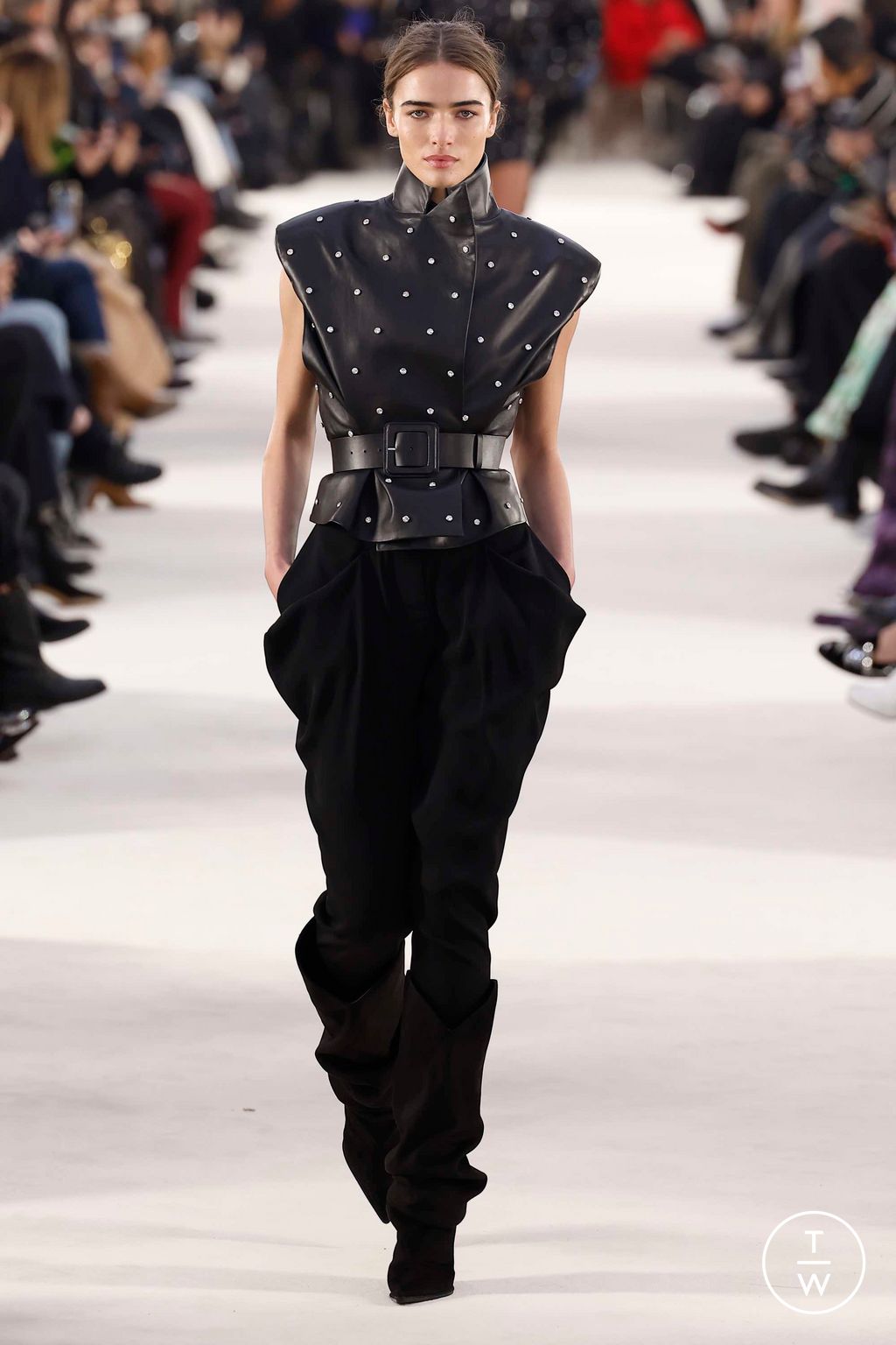 Fashion Week Paris Spring/Summer 2023 look 7 from the Alexandre Vauthier collection 高级定制