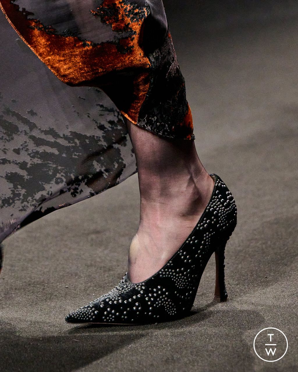 Fashion Week Milan Fall/Winter 2025 look 83 from the Roberto Cavalli collection womenswear accessories