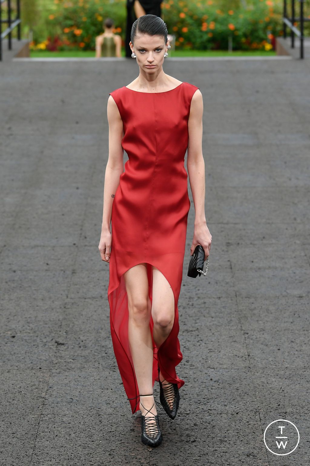Fashion Week Paris Spring/Summer 2023 look 45 from the Givenchy collection 女装