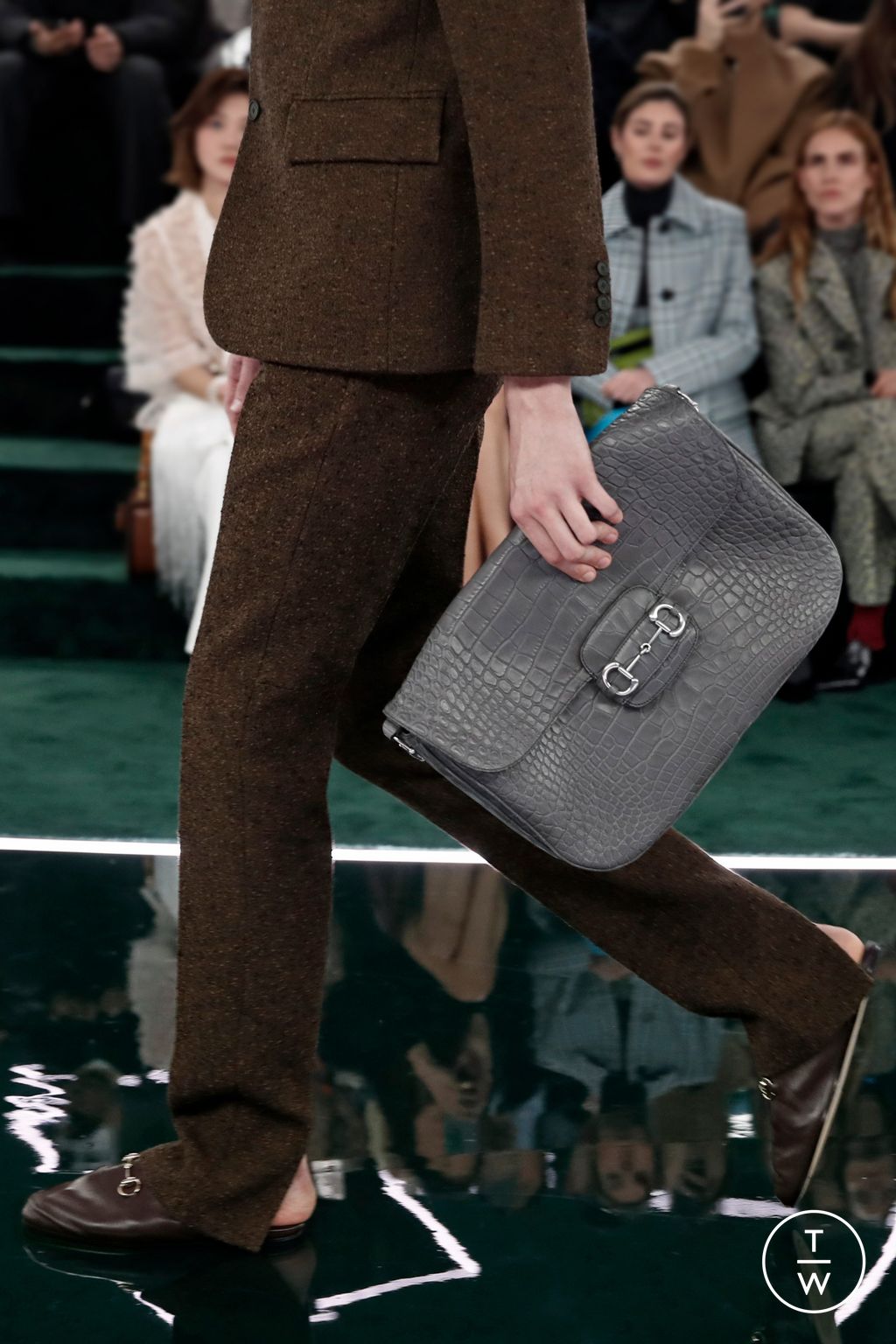 Fashion Week Milan Fall/Winter 2025 look 15 from the Gucci collection womenswear accessories