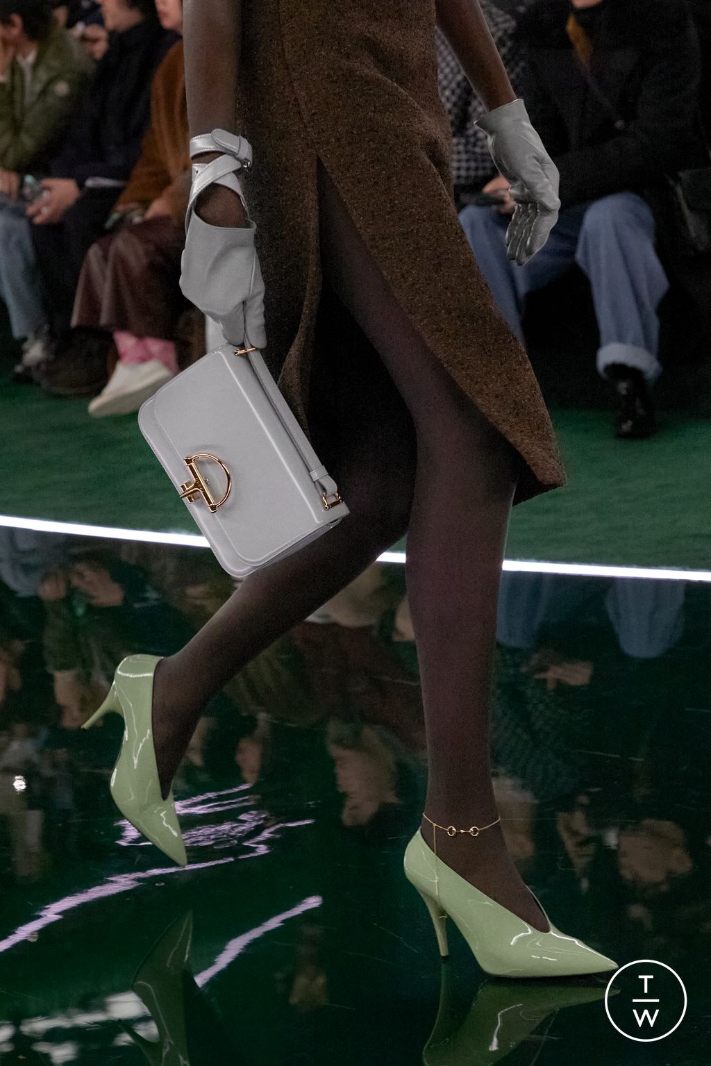Fashion Week Milan Fall/Winter 2025 look 21 from the Gucci collection womenswear accessories