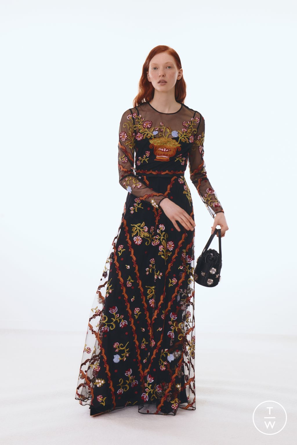 Fashion Week Paris Pre-Fall 2025 look 17 from the Giambattista Valli collection womenswear