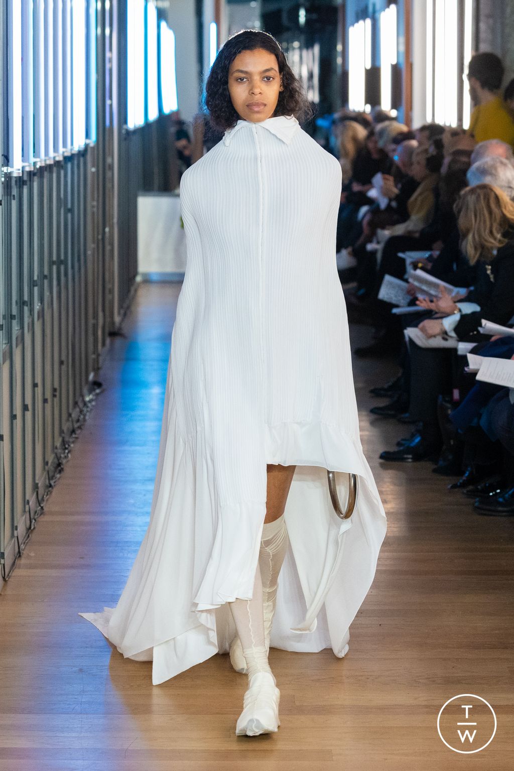 Fashion Week Paris Fall/Winter 2024 look 98 de la collection IFM PARIS womenswear
