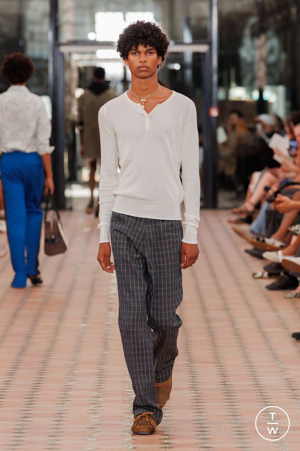 Fashion Week Paris Spring/Summer 2026 look 17 from the Wales Bonner collection menswear
