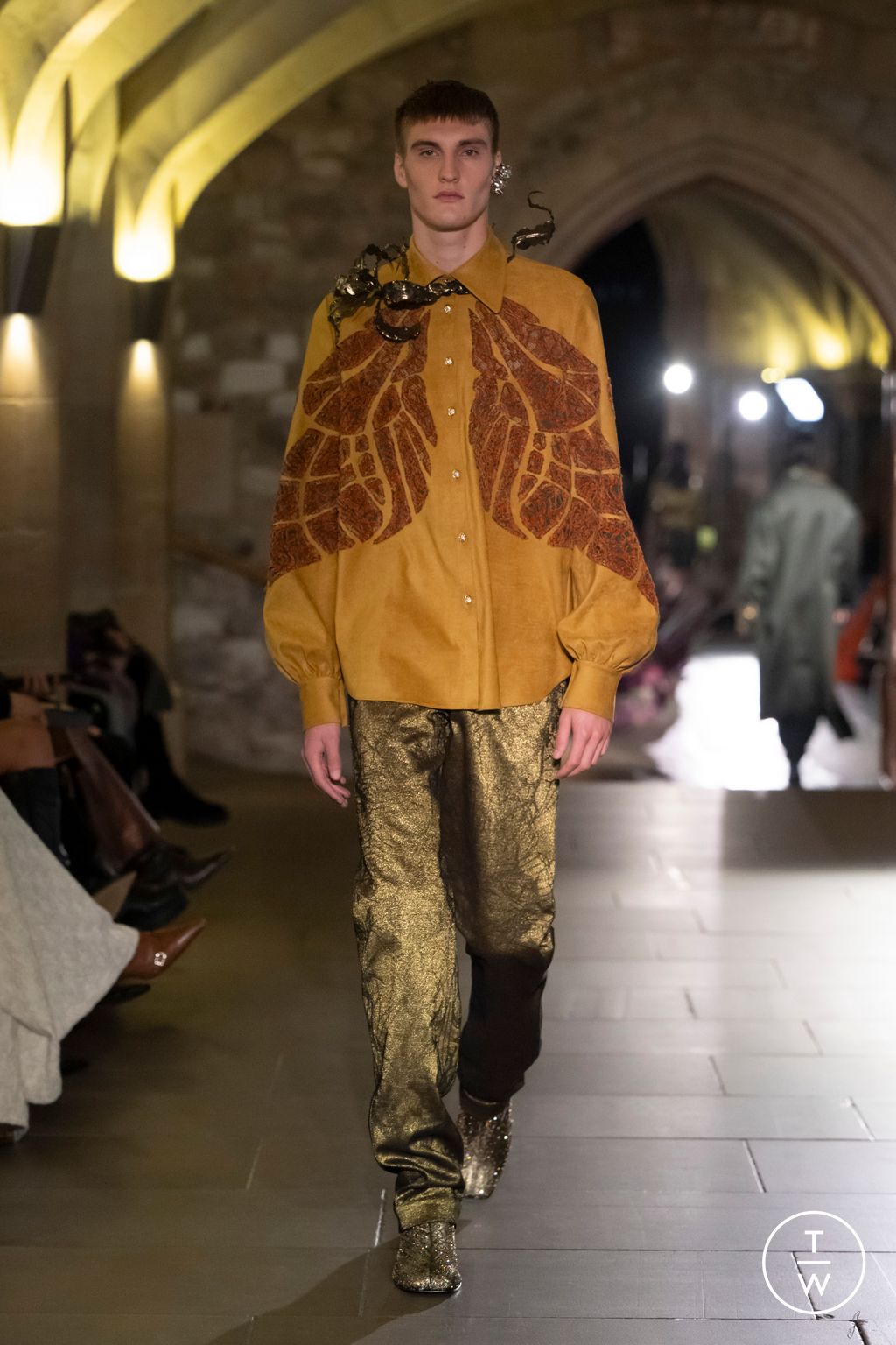 Fashion Week London Fall/Winter 2024 look 19 from the MITHRIDATE collection 女装